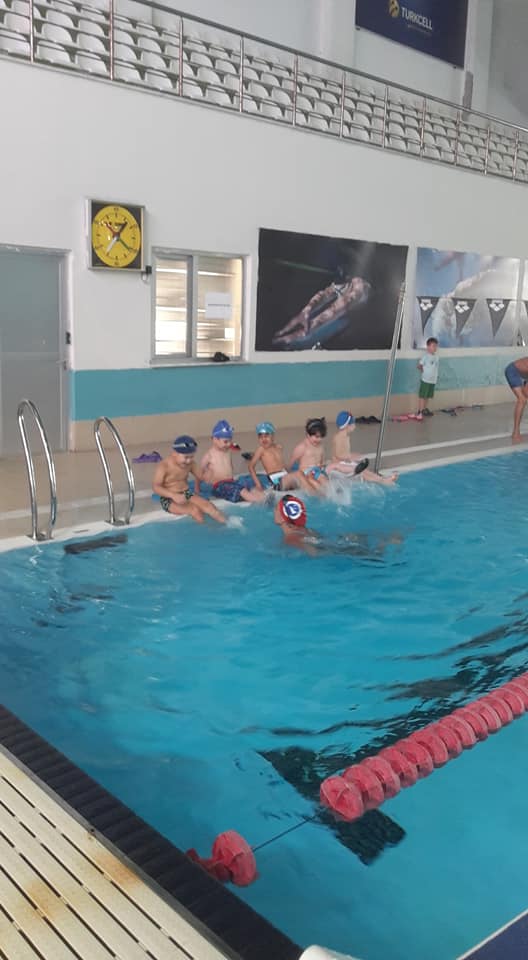 Yaz Okulu Öğrencilerimiz Yüzme Öğreniyorlar